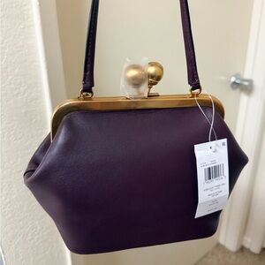 Coach Kisslock 16 in Black Currant